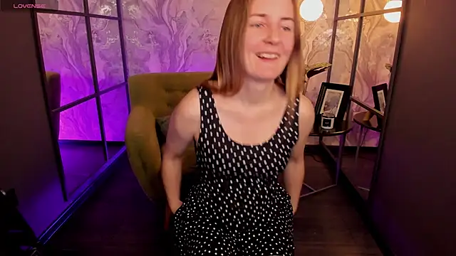 MeggySun live sex cam