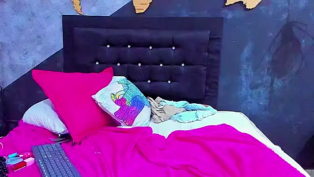 Maiam__Rossi live sex cam