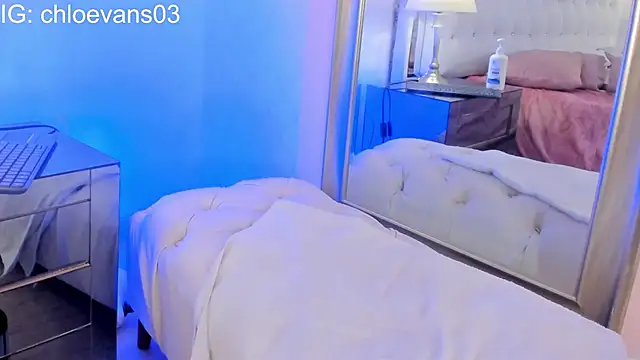 Chloe_evans__ live sex cam