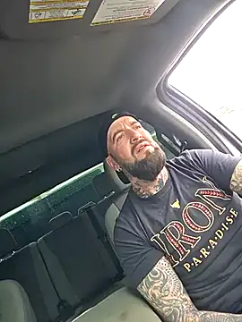 Beardedtattood live sex cam