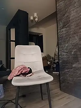 Porcellina181 live sex cam