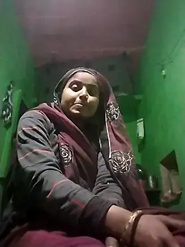 Pooja_hote live sex cam