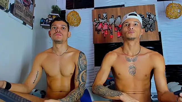 Friendsofeverything_ live sex cam