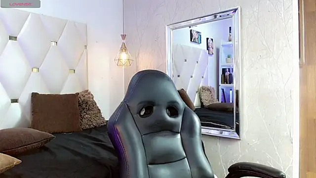 Daniela_Embeer_ live sex cam