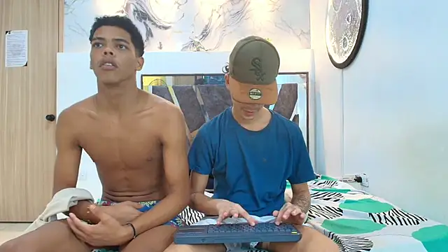 WHITHET_BOYS live sex cam