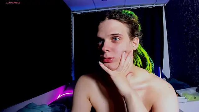 KIKI_Krash live sex cam