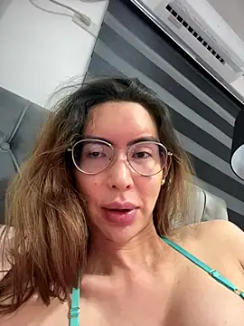 Ivysnow live sex cam