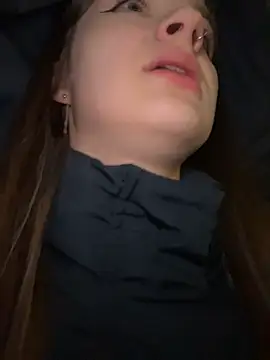 KittyQueeny live sex cam