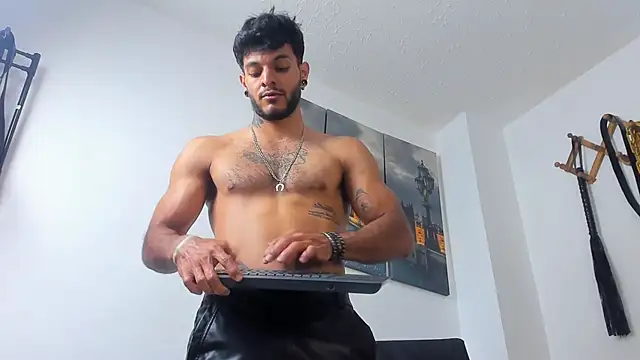 JuanBlade live sex cam