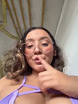 Kay_LustyWife live sex cam