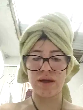 Kitty_Melodi live sex cam