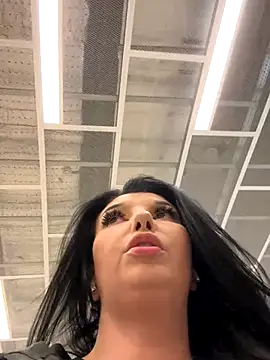 Tisha_Busty live sex cam