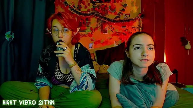 TrickyKitsune live sex cam