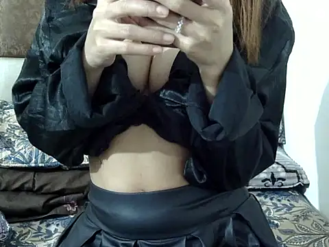 Unique_emy live sex cam