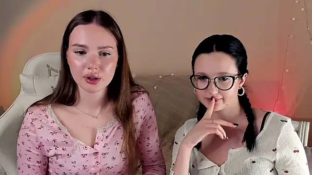 MishkaMe live sex cam