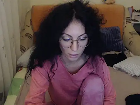 Emmatoo live sex cam