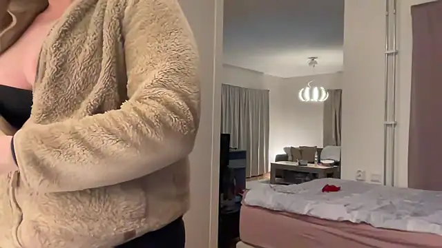 cumwithmee3 live sex cam