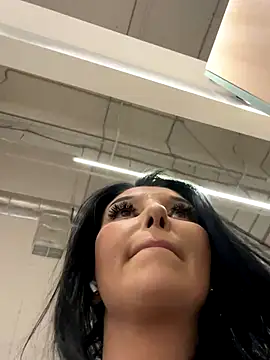 Tisha_Busty live sex cam