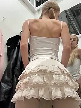 kira_mia live sex cam