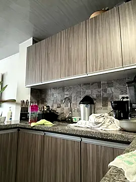 Bustykeyla live sex cam