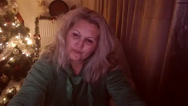 Divineblond live sex cam