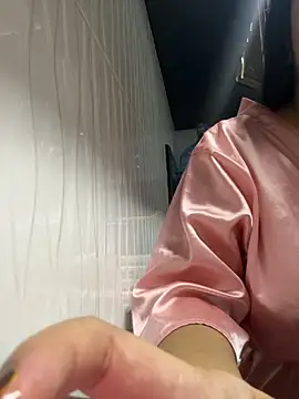 EmmaBlossom live sex cam