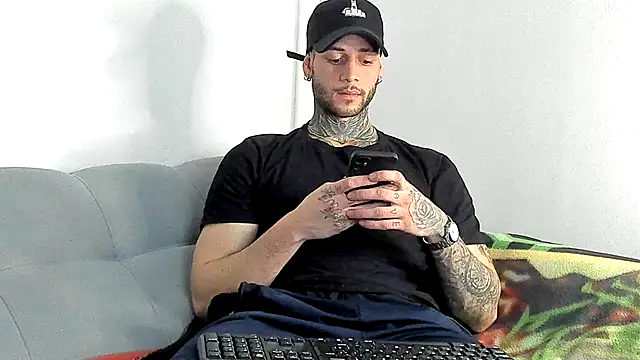 _jamesleandros1 live sex cam