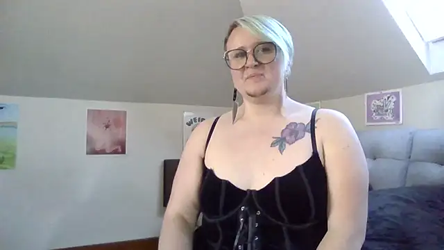 queerlyjaz live sex cam