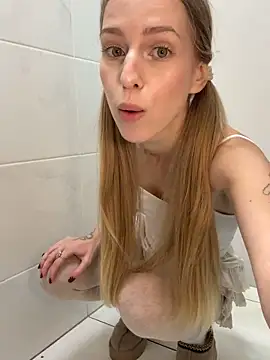 kira_mia live sex cam