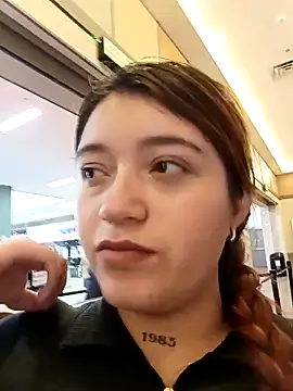 Karina_Leon live sex cam