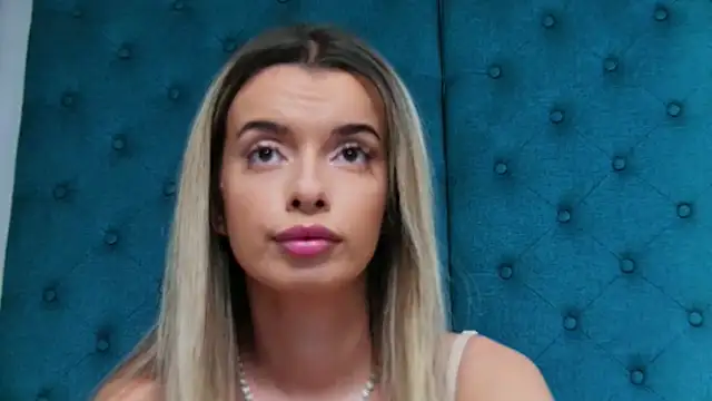 LollyShine live sex cam