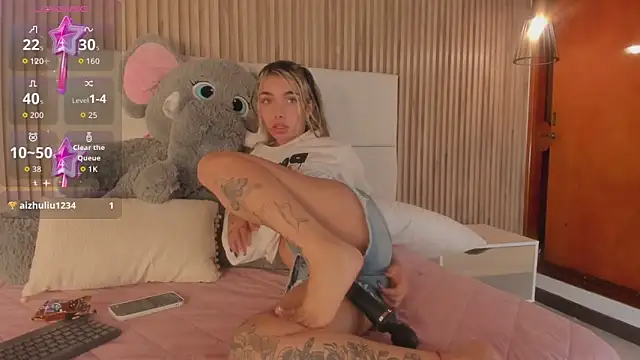 VENUSMOON777 live sex cam