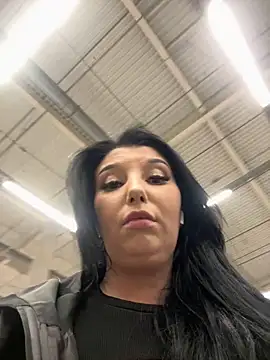 Tisha_Busty live sex cam