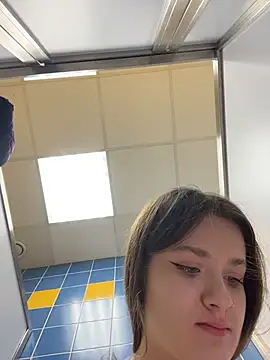 KittyQueeny live sex cam