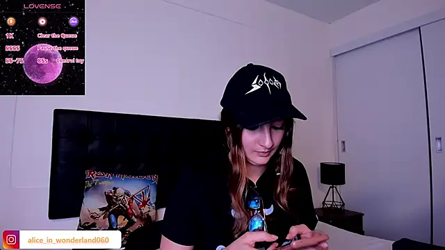 Alice_Dickinssonn live sex cam