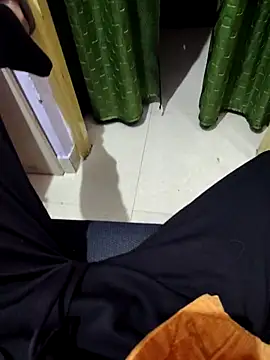 Drakyguy live sex cam