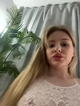 CaseyCumFace live sex cam