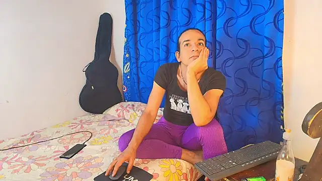 Oh_Tique live sex cam