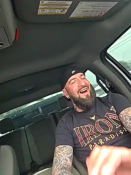 Beardedtattood live sex cam