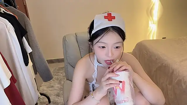 Robin-o3 live sex cam