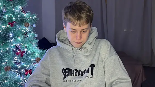 _bee_boy_ live sex cam