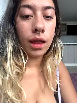 Enyeld_ruru live sex cam