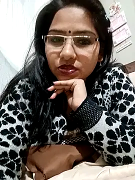 urvashi01224 live sex cam