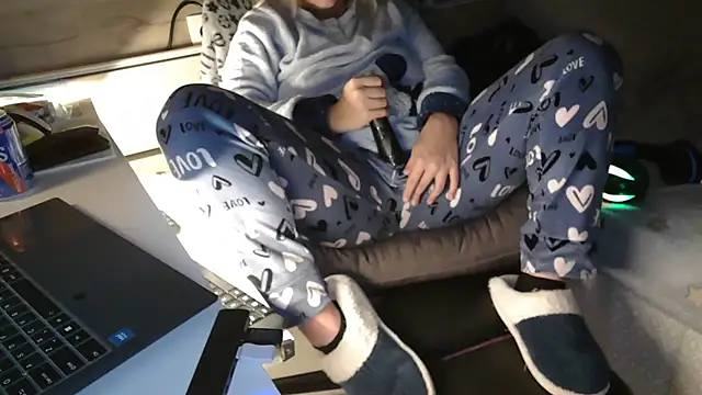 LaRa_forU live sex cam