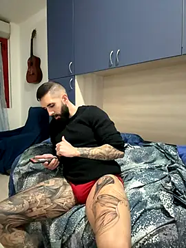 Gioeltoro89 live sex cam