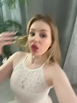 CaseyCumFace live sex cam