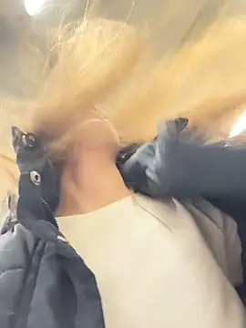 KittyQueeny live sex cam