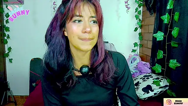Roxanbunny1 live sex cam
