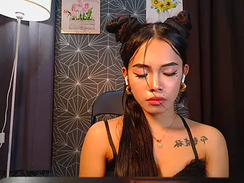 Audrey_Blaise live sex cam