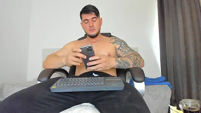 Teilor_Creed live sex cam